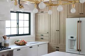 Beautiful And Functional Kitchen With Chris Loves Julia S Cove Shaker Functional Kitchen Kitchen Dining Table Chairs