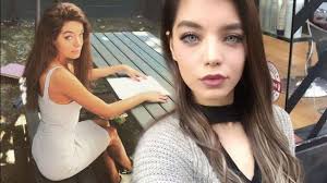 Gozlerinin Rengini Ameliyatla Mi Degistirdi Karnaval Com
