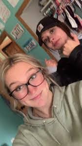 Hilary Thacker's Instagram, Twitter & Facebook