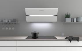 dunstabzug und design die schonsten dunstabzugshauben kopffreihauben deckenlifthauben von falmec hkt und berbel kuchenfinder dunstabzugshaube dunstabzug kuchen dunstabzugshauben