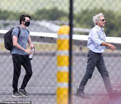 The story of calista flockhart and harrison ford is quite an interesting one. Harrison Ford And Calista Flockhart Fly Son Liam Flockhart Ford To Amherst College Daily Mail Online