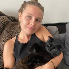 Come see my band “Shari Page” tomorrow night 10/1 at @thesultanroom w/  @funsuckermusic and @witch.slap 🤘🏼🤘🏼🤘🏼 Doors at 7pm. Shred at 8pm.  Giving your cats treats at 10pm 😽 ❤️Here is a