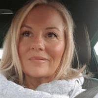 Lynn Mccoll's Instagram, Twitter & Facebook