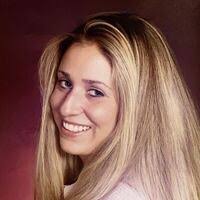 Mia Fay's Instagram, Twitter & Facebook