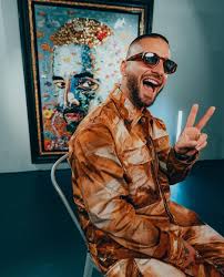 Maluma returns to touring with papi juancho 2021 world tour: Maluma Baby 7dj 7 Dias En Jamaica In 2021 Wild Outfits Moschino Celebrities