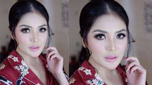 Kemarin, nindy ayunda mengunggah fotonya saat berlibur di bali. Kisah Pilu Nindy Ayunda Yang Diselingkuhi Suaminya Tubuhnya Kurus Hingga Dikira Pakai Narkoba Bangka Pos