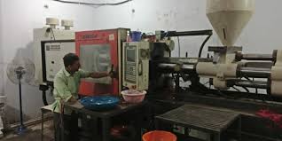 Automatic Plastic Toys Injection Moulding Machine at ...