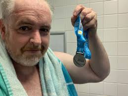 Gavin Richardson is fundraising for Cancer Research UK, Marie Curie & The  Swimathon Foundation