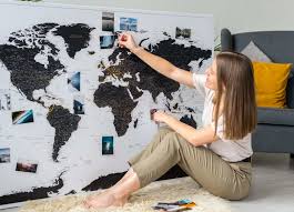 Häng sie in dein schlafzimmer, ins büro oder einfach an jede leere wand, die dir begegnet. 4 Einzigartige Pinnwand Weltkarten In Schwarzweiss Artikel