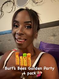 Closer look at the stuff in Boots. The lid