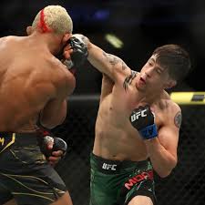 Deiveson figueiredo and brandon moreno put on a fight of the year contender at ufc 256 uproxx. Ziq2ekwmk Ln6m