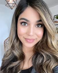 Natasha Self's Instagram, Twitter & Facebook