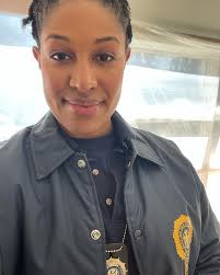 September🍂🍁 1) Callback in Philly! 2) Prison braids 3) Prison braids in  action 4) Family reunion (sorry your eyes are closed in this pic cousin!)  5) Views 6) Sweating 7) Sassy selftape