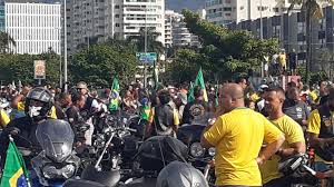 Bolsonaro chegou ao rio de janeiro bem cedo neste domingo. Apoiadores De Bolsonaro Se Concentram Na Barra Para Passeio De Moto Com O Presidente Super Radio Tupi