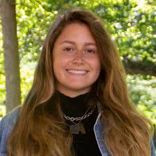 Eliza Craig's Instagram, Twitter & Facebook