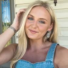 Clare Henry (clarehenry1013)