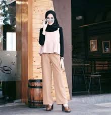 Diperbuat daripada kain jenis 100% kapas. Gaya Busana Kantor Hijab Modis Kekinian Gaya Busana Model Pakaian Hijab Pakaian Wanita