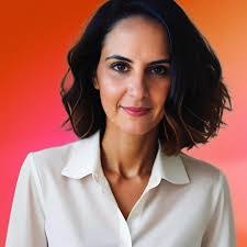 Laura Squier's Instagram, Twitter & Facebook