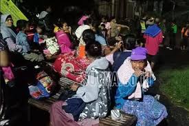 (1) aktiviti harian mereka terganggu seperti memancing di sungai (2) merosakkan tanaman dan ternakan walaupun di kampung itu bukan terdiri daripada golongan petani dan penternak (3). Banjir Terjang Kabupaten Madiun Ratusan Warga Mengungsi Lansia Dan Anak Anak Kedinginan Halaman All Kompas Com