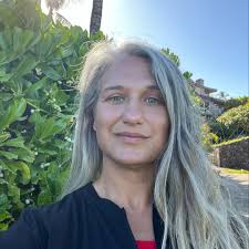 Hi, I'm coming to Montreal tomorrow till the beginning of may and Inwanted  to visit Banff, can you give me any recommendations (best time to visit,  cheapest flights…). I really want to