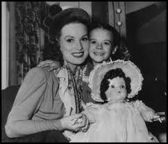 Natalie Wood Maureen O Hara Plays Her Mom In Miracle On 34th St Maureen O Hara Natalie Wood Miracle On 34th Street