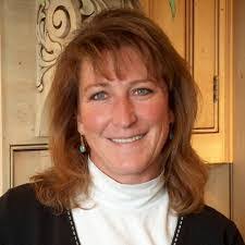 Robin Slattery's Instagram, Twitter & Facebook