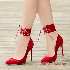 Yazlik Topuklu Ayakkabi Modelleri Kirmizi Onu Kapali Bilekten Bantli Ve Bagcikli Shoes Stiletto In 2020 Heels High Heel Models Summer High Heels
