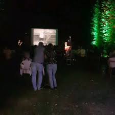 Heute Sind Wir Mit Der Mobilen Brausebude Beim Wanderkino Im Schlosslandestrost In Neustadtamrubenberge Concert