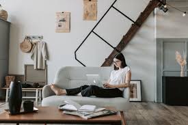 Untuk mengetahui lebih lanjut tips lainnya kamu bisa. Format Dan Cara Membalas Email Panggilan Interview Contohnya