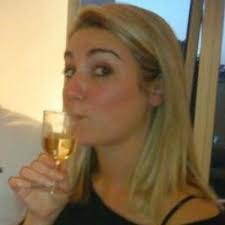 Anne Roque (@anneroque06)