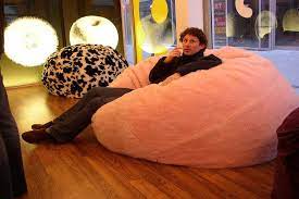 I know it's ugly, but i wanted to make a trial on how big the chair will be. How To Make A Bean Bag Chair Without Sewing 6 Easy Steps Krostrade