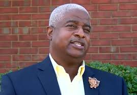 Julius Hall reacts to decision to disqualify him from running for Port  Wentworth mayor