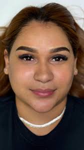 Dicen que una buena ceja cambia todo…¡y vaya que es cierto 🙌🏼✨Después de  hacerle las cejas a Hilary, su nuvio la llamo por cámara 🎥 📲 y le dijo:  ‘Amor ya no te pareces a Andrea la de la ...