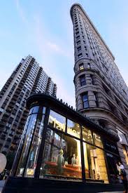 Famed Work Of Art Nighthawks By Edward Hopper Is Now Recreated In A 3d Flatiron Building Nyc Flatiron Building Flatiron Nyc