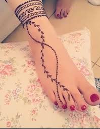 Motif henna pemula kecantikan dan keindahan henna tak jarang membuat seni lukis ini kerap dijadikan bahan pembelajaran bagi 14 gambar henna kaki tercantik dan kreatif 2019 bingkaigambar com. 43 Ide Henna Kaki Desain Henna Henna Tato Henna