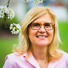 𝒫𝒽𝓎𝓁𝓁𝒾𝓈 𝑀𝒾𝓉𝒸𝒽𝑒𝓁𝓁 (@readingsbyphyllis) • Instagram photos and  videos