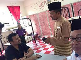 Sehebat membawa maksud sangat hebat, paling hebat, hanya satu yang hebat atau sama hebat. Tahniah Kepada Ibu Majalah Karisma Sm Sains Batu Pahat Facebook