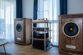 Excellent speakers that are detailed, integrated, dynamic and warm, and not many speakers can say that. Besuch Bei Daniel Leiser Von Sinus Technologies Passion Und Effizienz