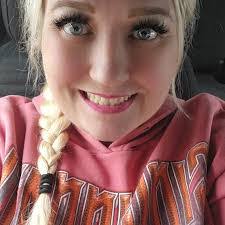 April Plummer's Instagram, Twitter & Facebook