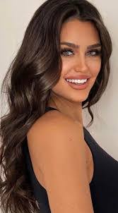 Maria Susi's Instagram, Twitter & Facebook