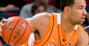 Should Tennessee basketball retire Chris Lofton's No. 5 jersey?