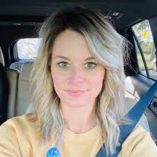 Randi Mitchell (@RNatTheCreek)