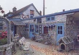 Les Grigris De Sophie La Maison De La Vaisselle Cassee A Louviers Louviers Maison Vaisselle