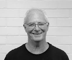 Robin Dyke's Instagram, Twitter & Facebook