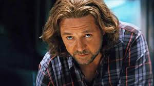 Ce mec est incontrôlable" : Russell Crowe n'a pas laissé un bon souvenir au  réalisateur de ce thriller noté 3,6 sur 5