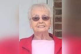 Florence Davies's Instagram, Twitter & Facebook