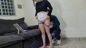 Woman Alone at Home Receives the Maintenance Man Naughty and Roludo |  xHamster