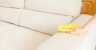 Koltuk temizliği, koltuk temizliği nasıl yapılır, koltuk nasıl temizlenir, koltuk ne i̇le temizlenir, koltuk temizlenirken neler kullanılır. Koltuk Neyle Silinir Deterjan