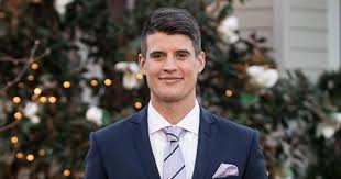 Tune in to see becca hand out the roses as the bachelorette premieres monday, may 28 at 8|7c on abc. The Bachelorette 2018 Bill Speaks Out About Shock Exit Tv Week