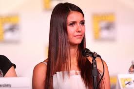 Mit dem sport feiert er große erfolge. Nach Ian Somerhalder Nina Dobrev Flirtet Mit Ihrem Ex Freund